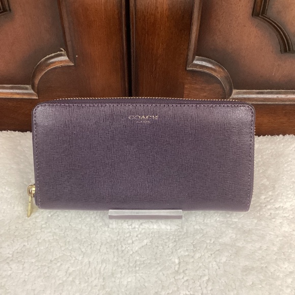 Coach Leather Zip Around Wallet - Picture 1 of 13